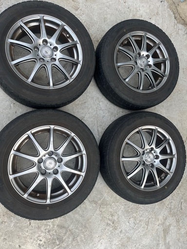 205/60R16中古スタッドレスタイヤ4本