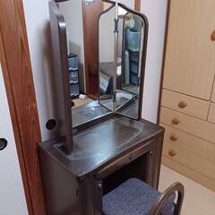 大塚家具の３面鏡台（引っ越しの為、１０月のみの出品となります）値下げしました。の画像
