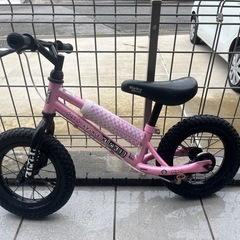 ストライダーピンク　12インチ