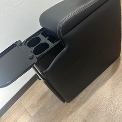 ヴォクシー 収納ボックスの画像