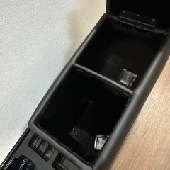 ヴォクシー 収納ボックスの画像