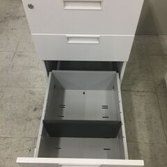 中古　インサイドワゴン　インワゴン　デスクワゴン　サイドキャビネット　3段　サイドワゴン　3段キャビネット　引き出し3段　鍵2本付　キャスター付　W396×D480×H610　ホワイト　①　愛知　岐阜　三重　一宮市 グッドプライス一宮の画像