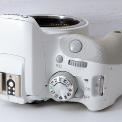 ★Canon EOS kiss X7★大人気●S数少●転送OK●おまけ多数  1ヶ月動作補償あり！ 安心のゆうパック代引き発送！ 送料、代引き手数料無料！の画像