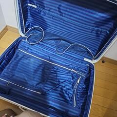 キャリーケースの画像