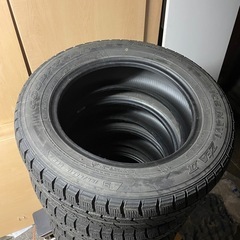 スタッドレスタイヤ185\\65R15