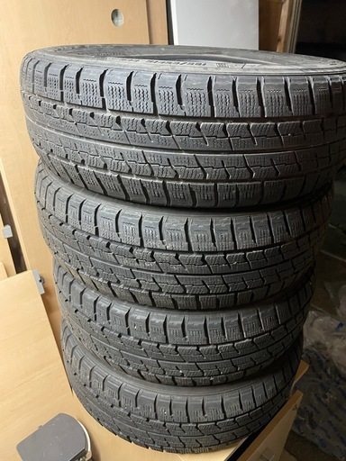 スタッドレスタイヤ185\65R15