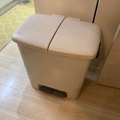 分別ゴミ　ダストボックス