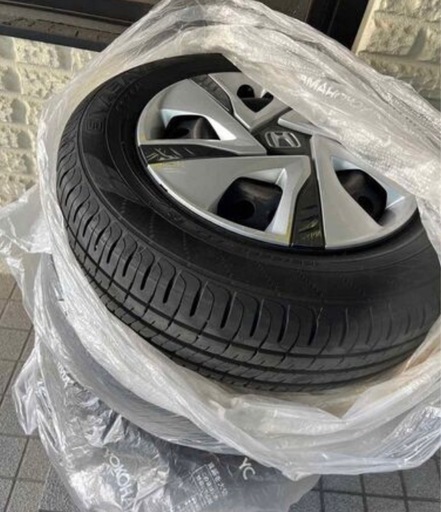 タイヤ　ホンダフリード