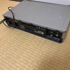 VHS ビデオデッキ差し上げます。の画像