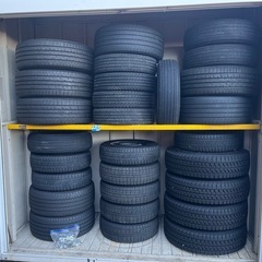 シャッターラック　タイヤラック　物置　鍵付き　キャスター付きの画像