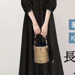 新品　黒のストラップワンピ