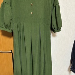 新品　緑色　ワンピの画像