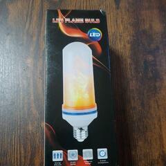 炎のように揺れるLED電球