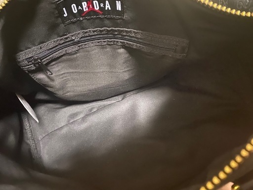 ジョーダンモノグラムダッフルバッグ Jordan Monogram Duffle Bag（Black/Gold)MA0759-023）
