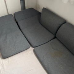 引越しの為、ローソファ0円でお譲りします。単品お譲り不可→単品お譲り可に変更しました。の画像