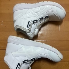 ASICS(アシックス) ウィンジョブ CP304 Boa ホワイト×ホワイト 限定色 1271A030.103 安全靴 作業靴 ハイカットの画像