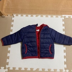 美品　西松屋90センチ中わた入りパーカー