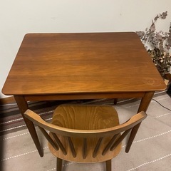商談中【北欧家具】木製机&椅子セットの画像