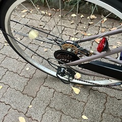 丸石サイクル アパッシュクロス 27インチ 6段変速 LEDライト付き シティバイクの画像
