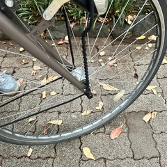 丸石サイクル アパッシュクロス 27インチ 6段変速 LEDライト付き シティバイクの画像