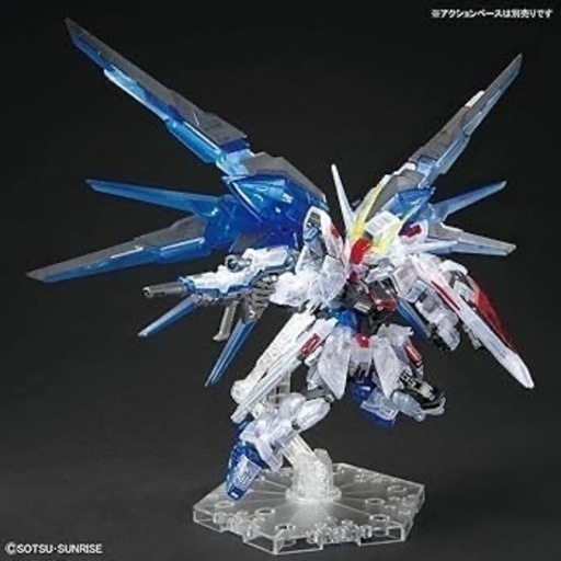 プラモデル　ガンプラ　フリーダム　クリアカラー