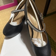 ★パンプス　Lサイズ　右足かかとに小さいスリ傷あり　他とてもキレ...