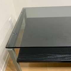 ガラステーブルの画像