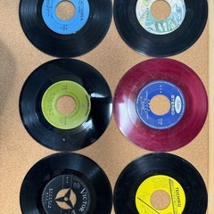 シングルレコード　EP盤　盤のみまとめ100枚セット　ノンジャンル開けてみてのお楽しみ　残り2セットです！の画像