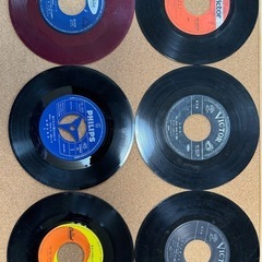 シングルレコード　EP盤　盤のみまとめ100枚セット　ノンジャンル開けてみてのお楽しみ　残り2セットです！の画像