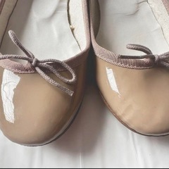 Repetto レペット/エナメル/ベージュの画像