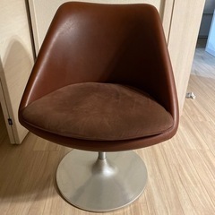 レトロな回転椅子