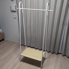 ハンガーラック(ニトリ)の画像