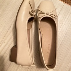 女の子の靴の画像