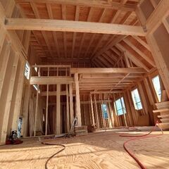 新築戸建の建て方大工仕事の画像