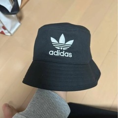 adidasの帽子