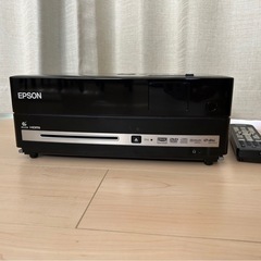 EPSONプロジェクター超高画質大画面、Lightningケーブル付き