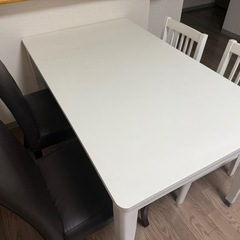 ダイニングテーブル