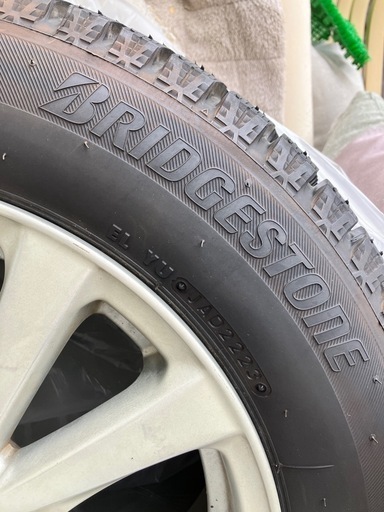 ホンダフィット、スタッドレスタイヤホイール付き4本セット