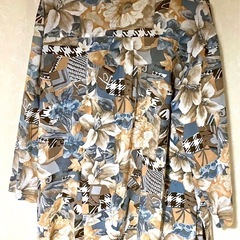 レリアン フラワー柄シャツブラウスの画像