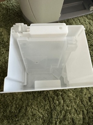コロナ　衣類乾燥機除湿機　数回使用あり
