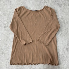 しまむら　ベージュ　8部丈Tシャツ