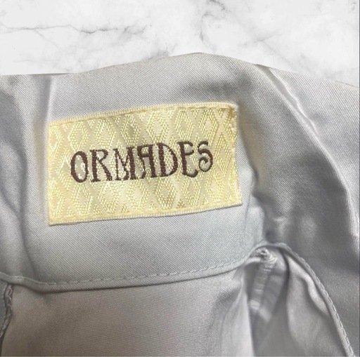 【新品未使用】ORMADES❤バックジップ シャツ  オフネック　　レディース　長袖シャツ　
