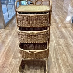 ラタンチェスト【町田市再生家具】　241916の画像