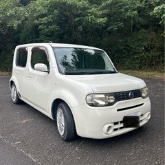 日産キューブです。