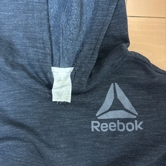 Reebok パーカー の画像