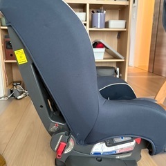 タカタ　　車取り付け、チャイルドシート　の画像