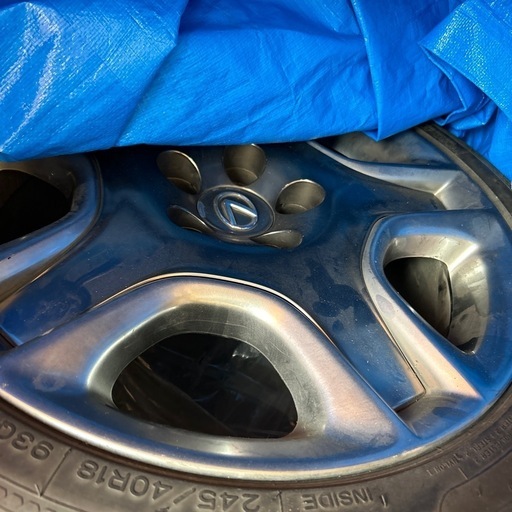 レクサス　アルミ付きタイヤ