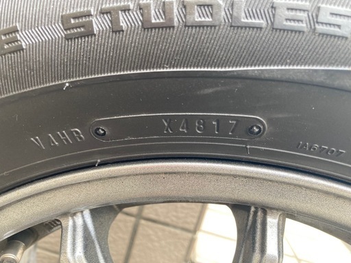 スタッドレスタイヤ(ホイール付き)　215/65R16