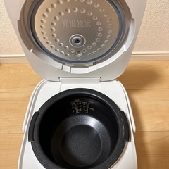 炊飯器の画像