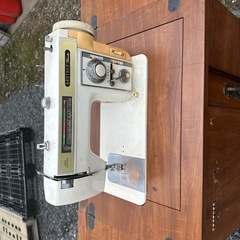 昭和時代のミシンの画像